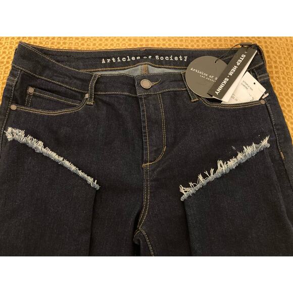 Articles of Society Womens Soft Step Hem Skinny Jeans Size 29/US 8 Dark Blue NWT - Picture 2 of 7